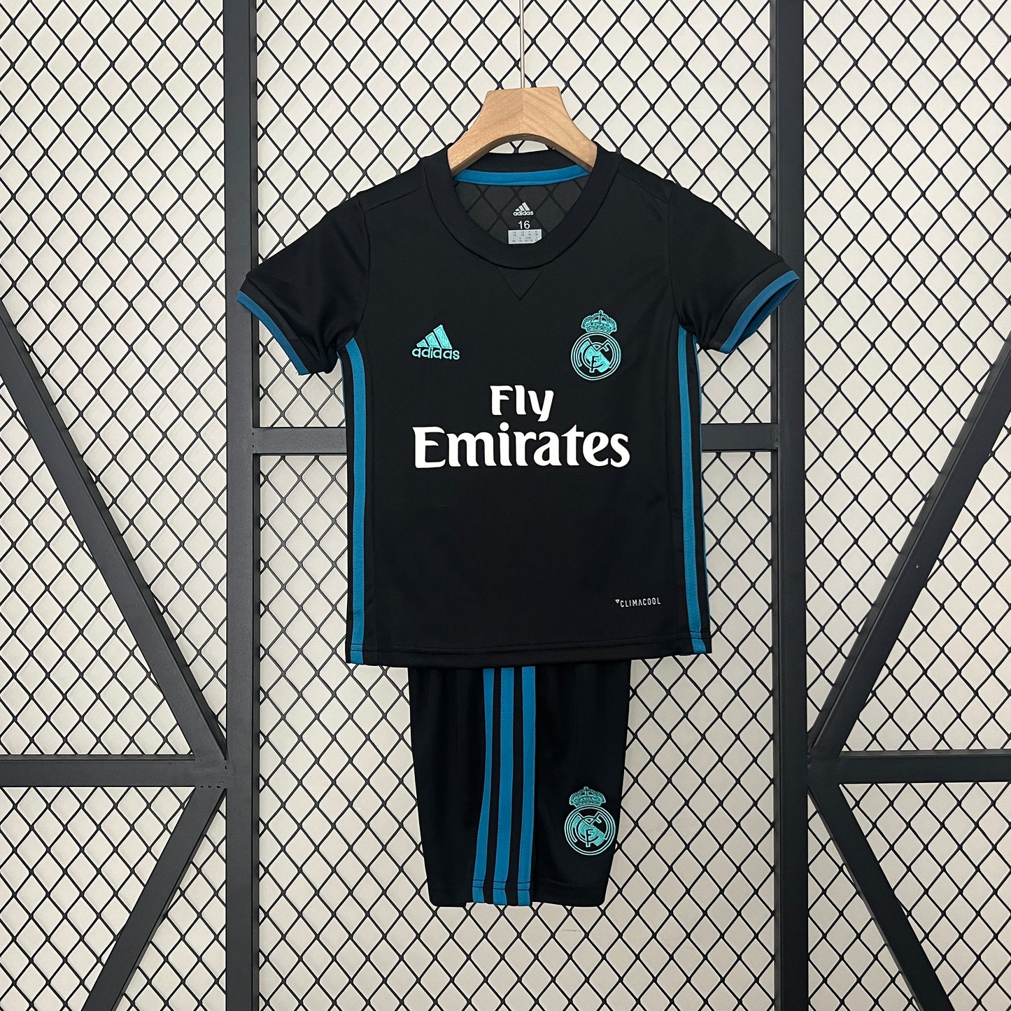 Real Madrid Kit Criança Retro 2017-18