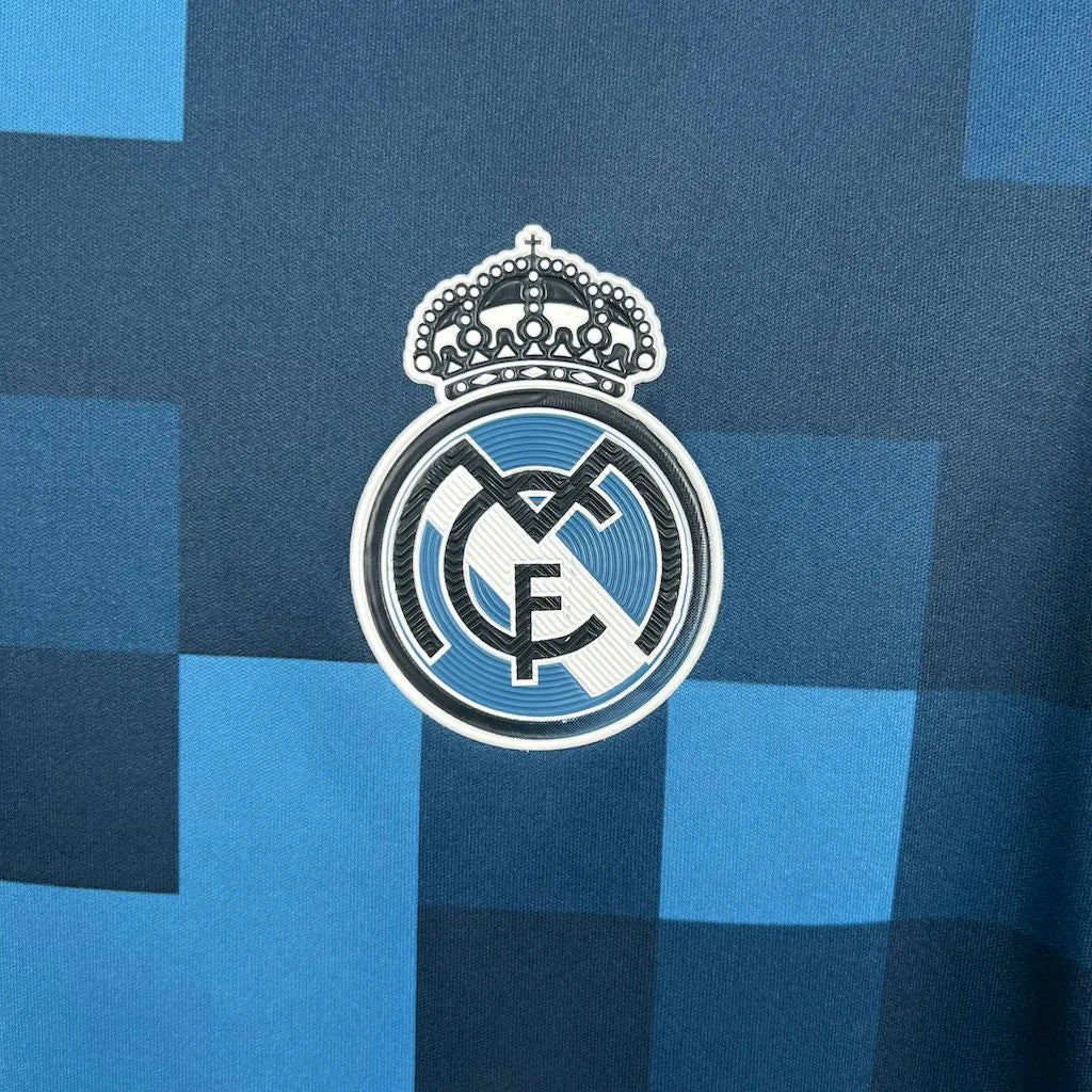 Alternativa retro del Real Madrid 2017-18