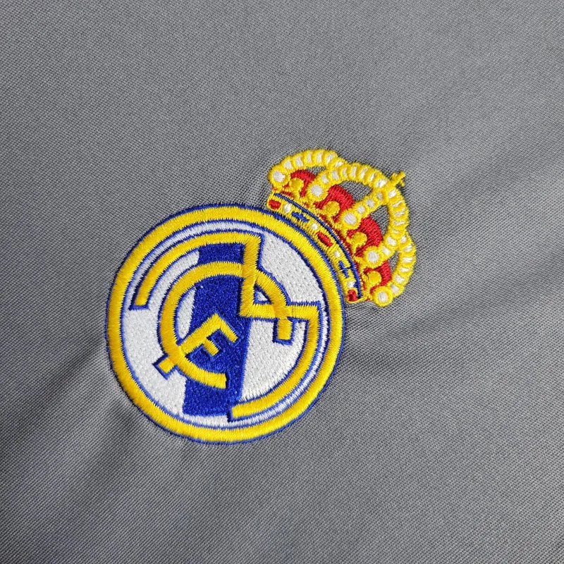 Alternativa retro del Real Madrid 2005-06