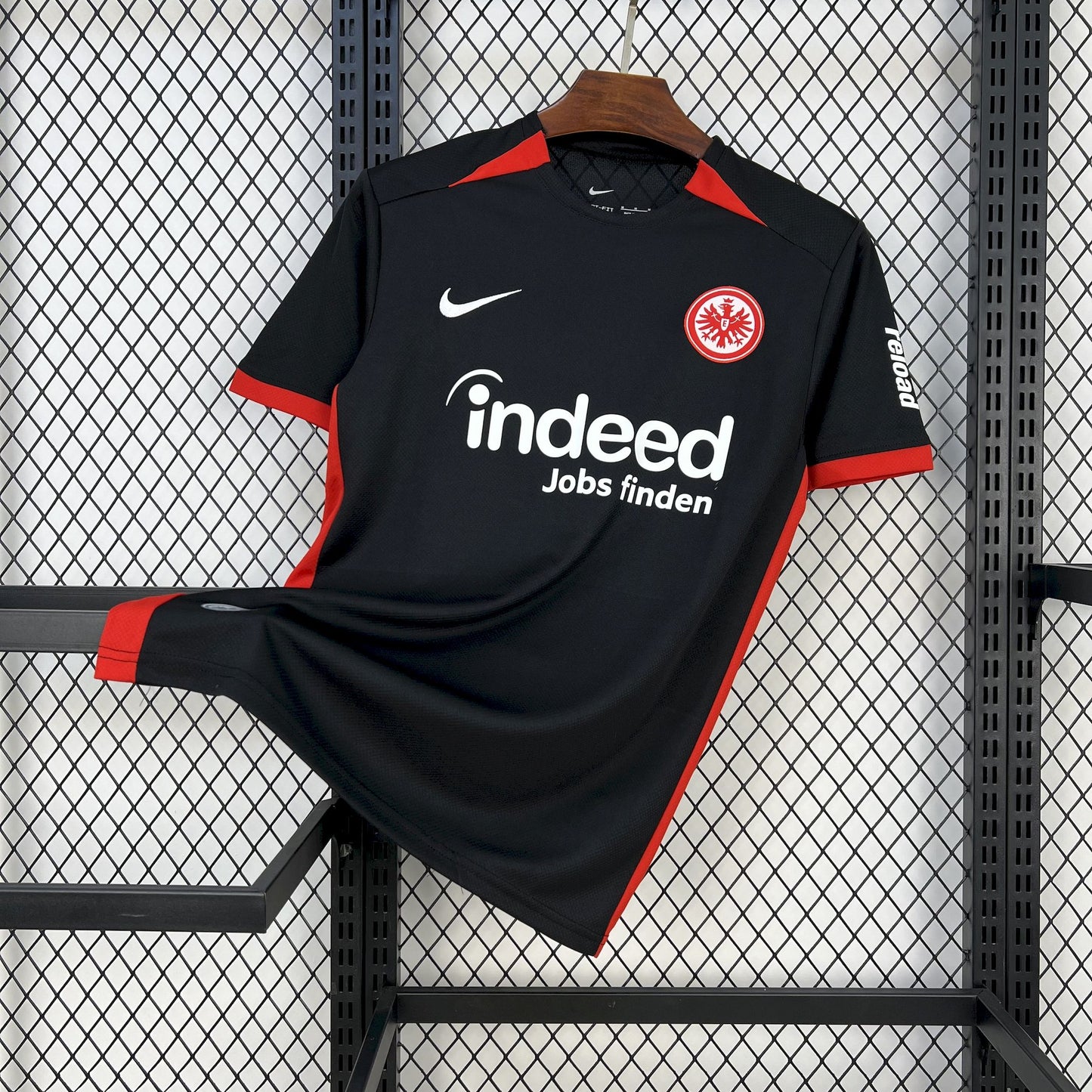 Alternativa al Eintracht Frankfurt 2024-25