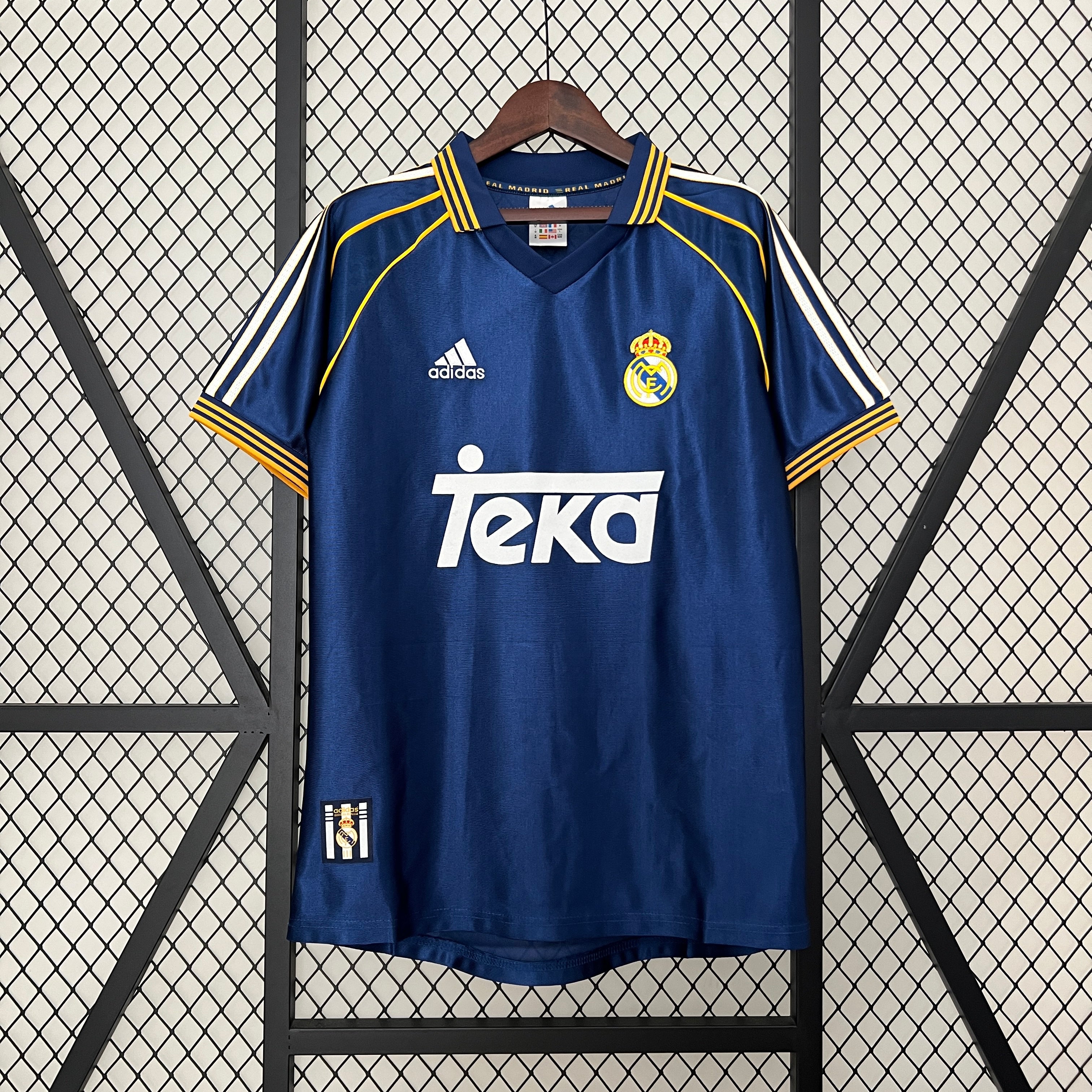 Real Madrid retro 1998-99 quality away jersey - custom - vintage - classic jersey - la offers liga