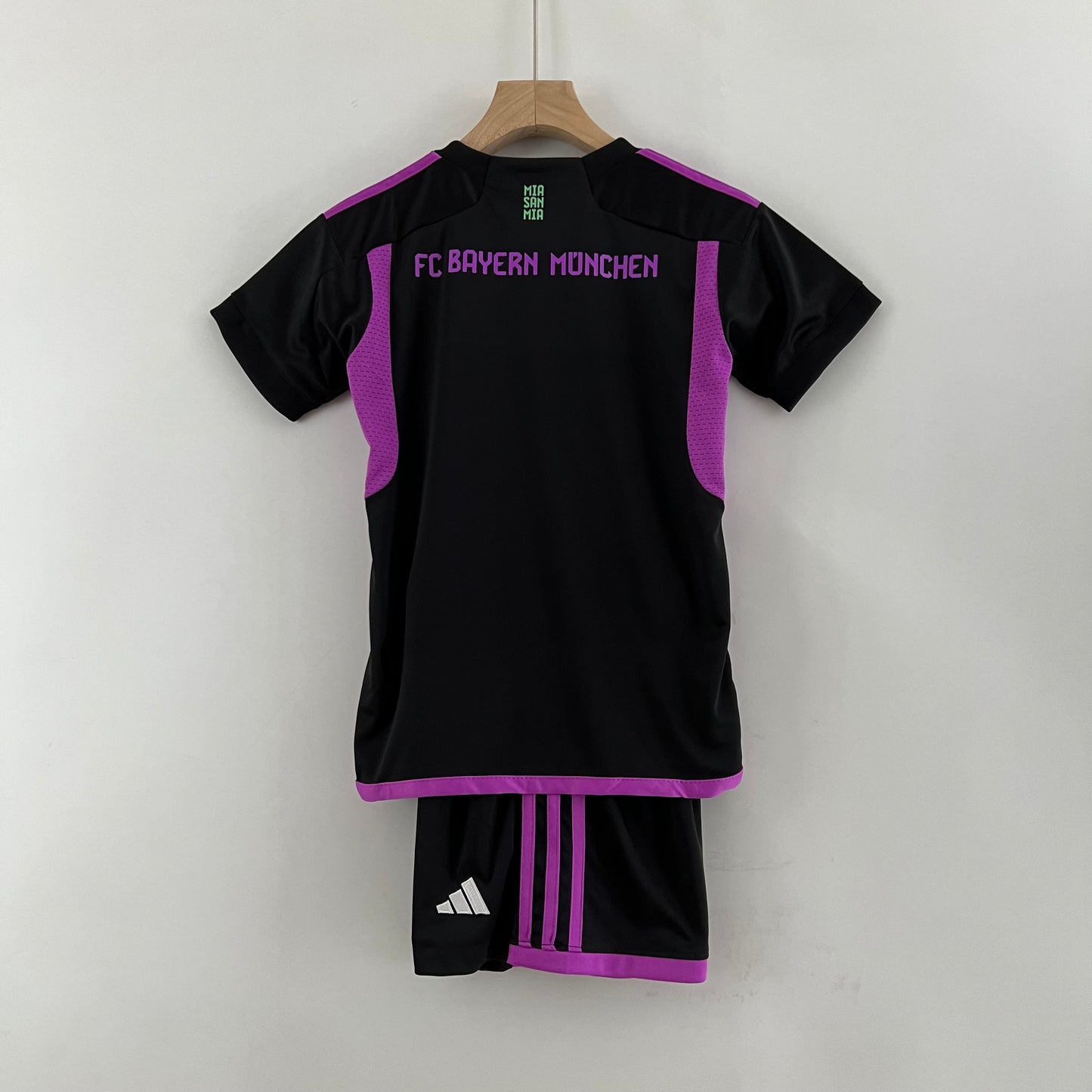 FC Bayern Múnich Kit Criança 2023-24