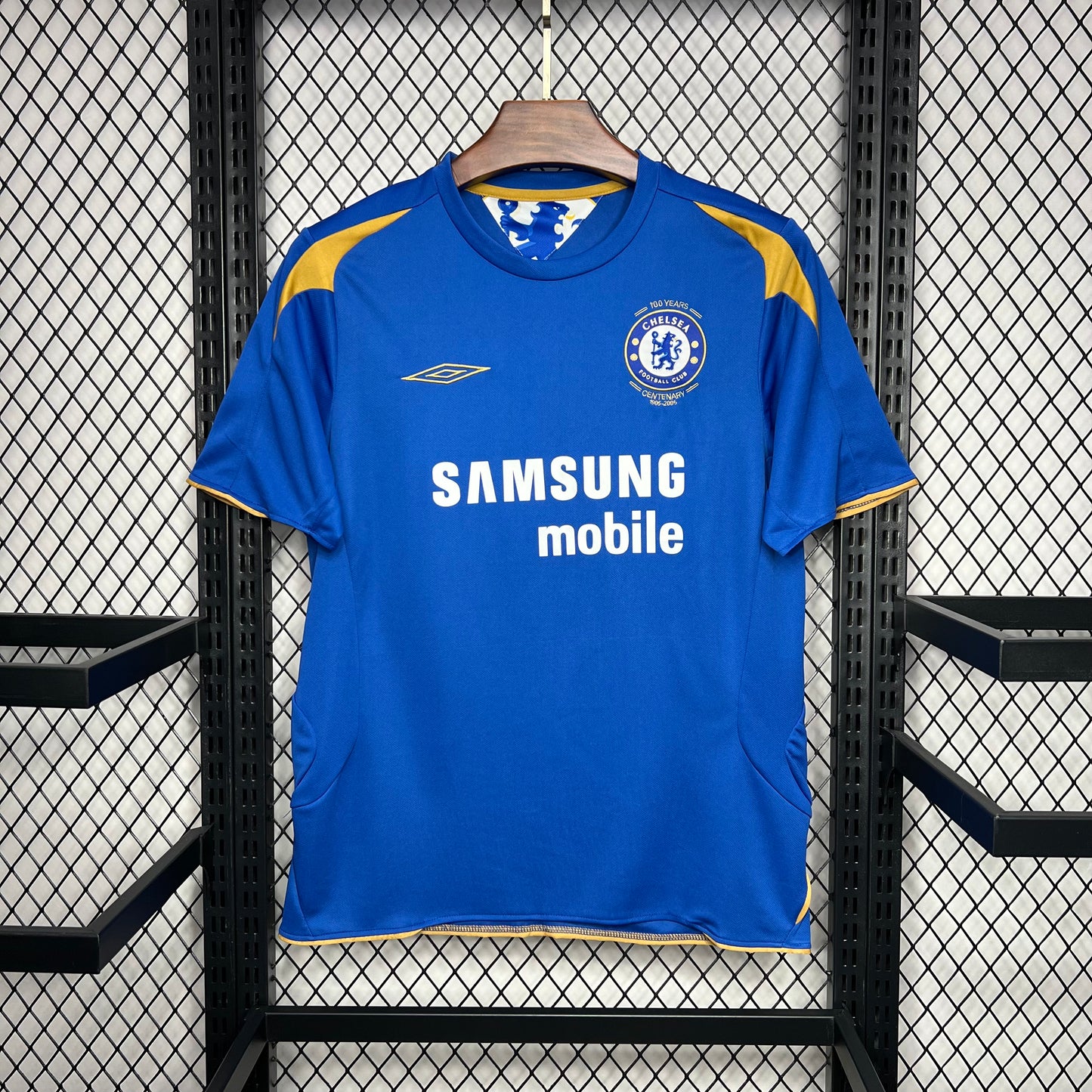 Chelsea retro 2005-06_Stock