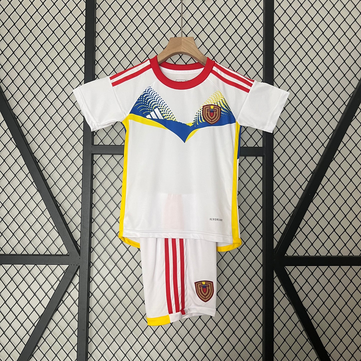 Venezuela Kit Criança 2024-25