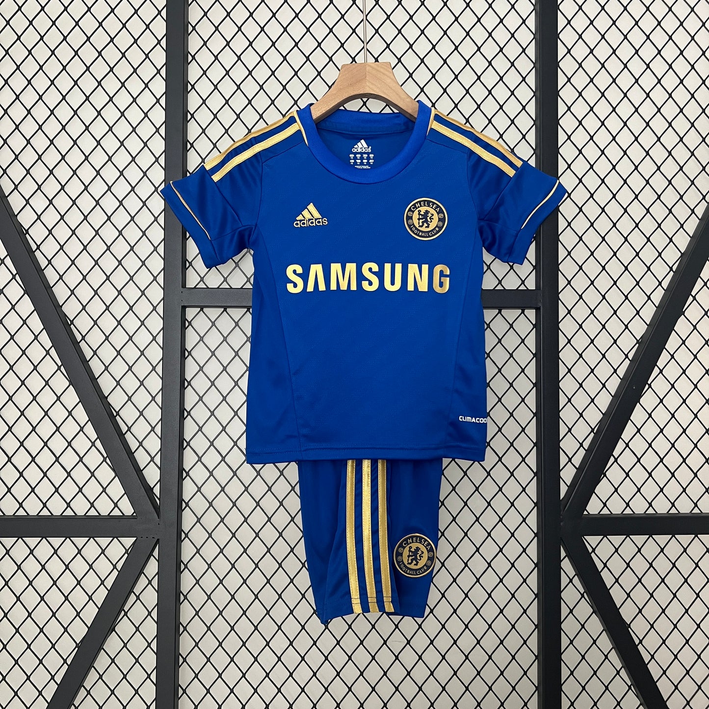 Chelsea Kit Criança Retro 2012-13